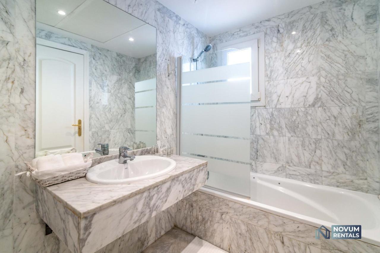 Puerto Banus Finest 2-Bdrm Apt - 50 Metres To Beach ماربيا المظهر الخارجي الصورة