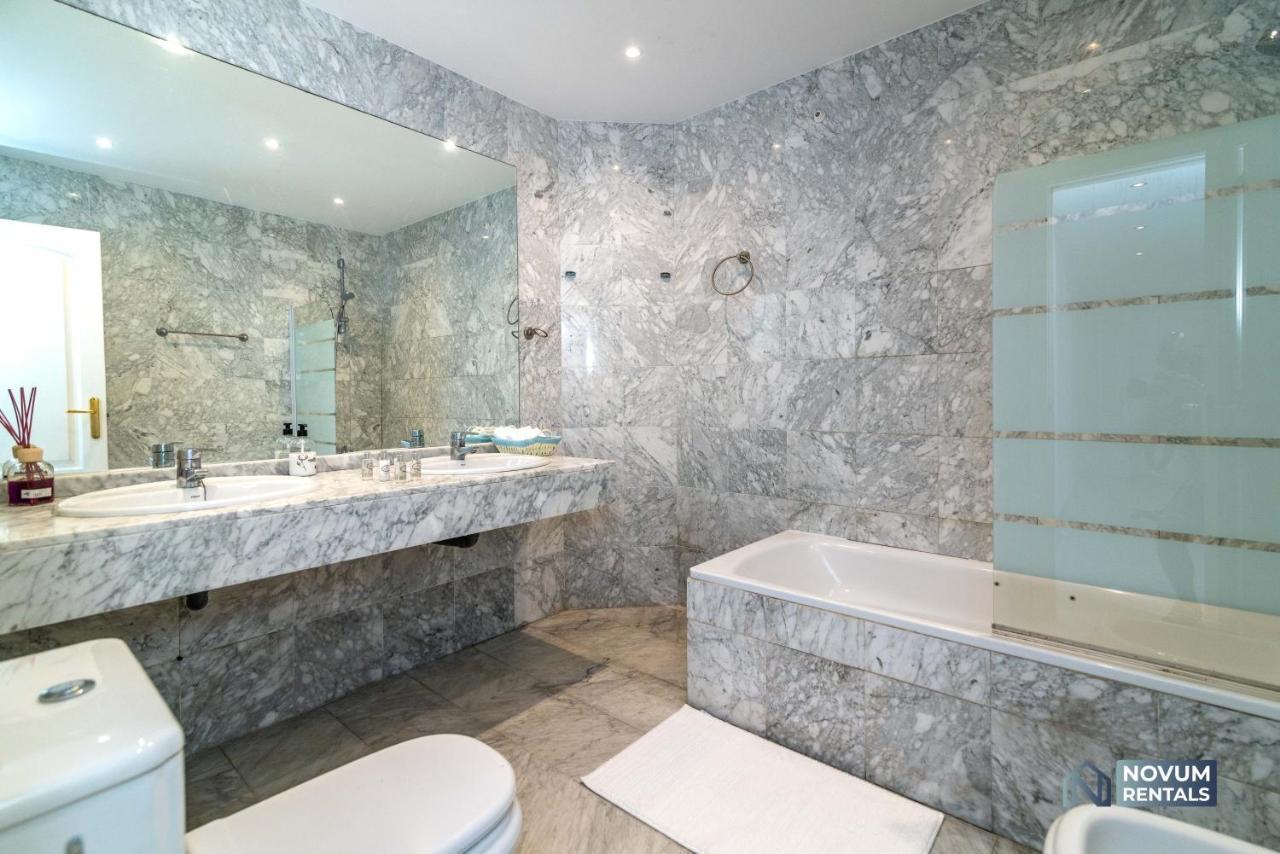 Puerto Banus Finest 2-Bdrm Apt - 50 Metres To Beach ماربيا المظهر الخارجي الصورة